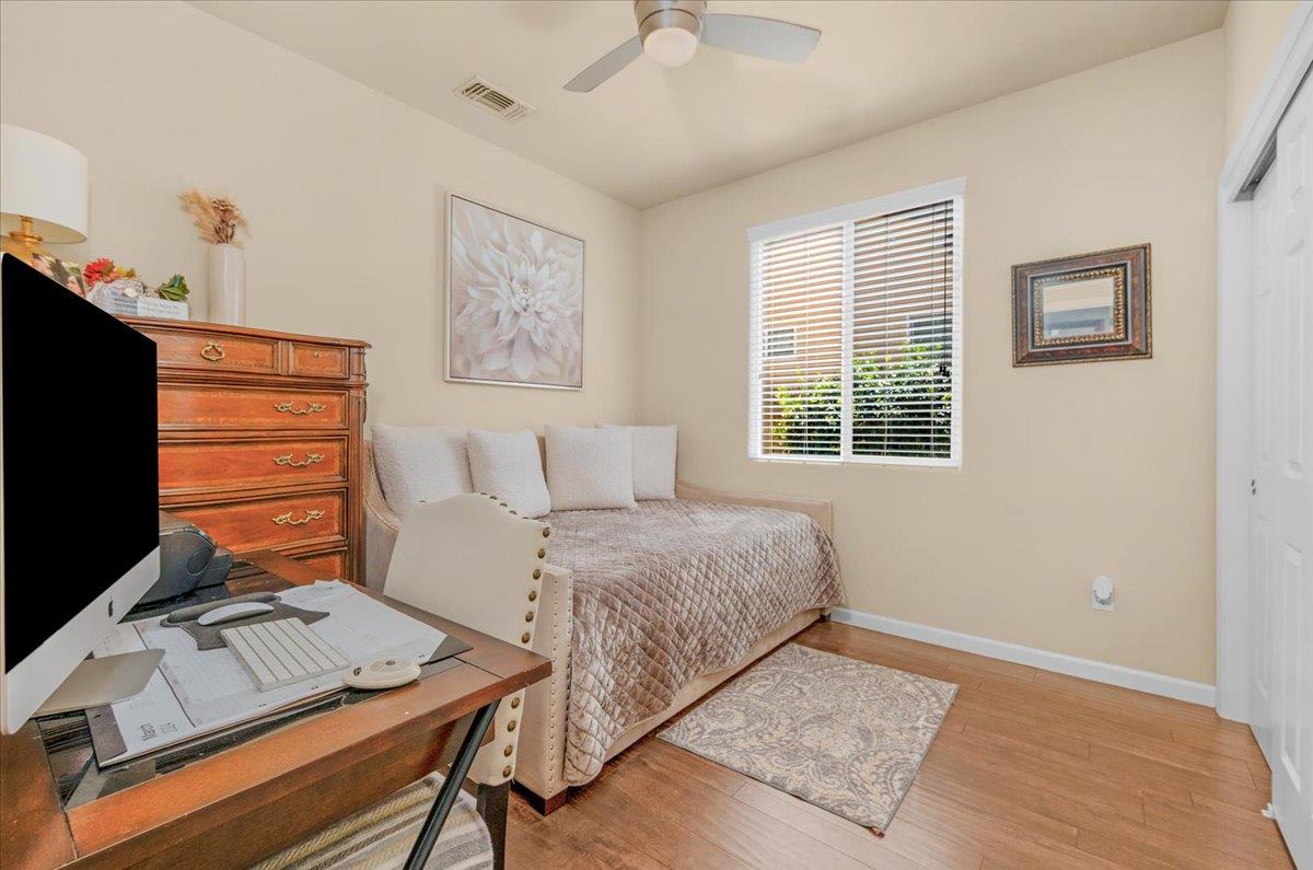 Detail Gallery Image 28 of 59 For 3982 Flint, Clovis,  CA 93619 - 3 Beds | 2/1 Baths