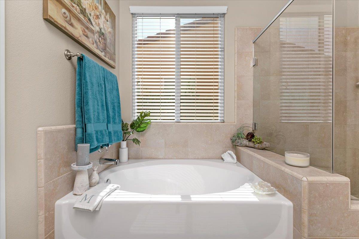 Detail Gallery Image 40 of 59 For 3982 Flint, Clovis,  CA 93619 - 3 Beds | 2/1 Baths