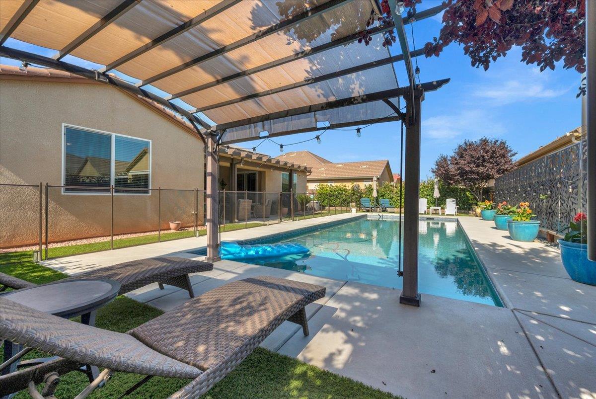 Detail Gallery Image 46 of 59 For 3982 Flint, Clovis,  CA 93619 - 3 Beds | 2/1 Baths