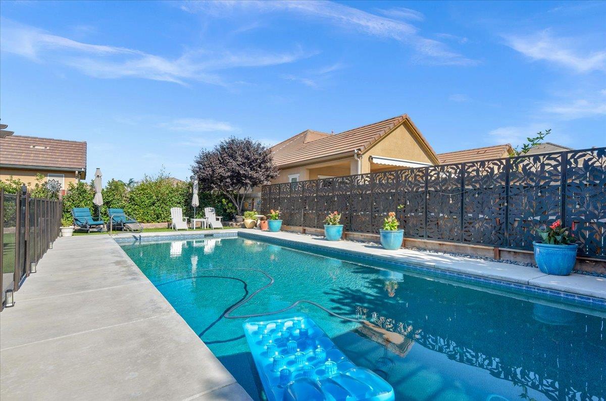 Detail Gallery Image 48 of 59 For 3982 Flint, Clovis,  CA 93619 - 3 Beds | 2/1 Baths