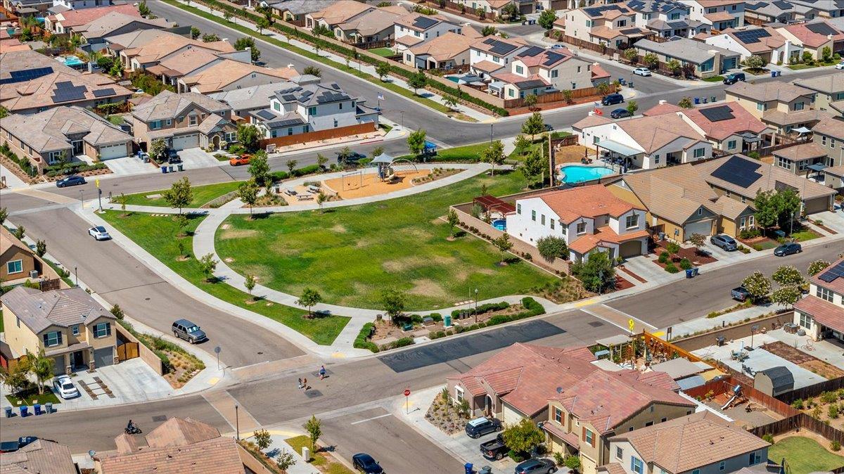 Detail Gallery Image 59 of 59 For 3982 Flint, Clovis,  CA 93619 - 3 Beds | 2/1 Baths