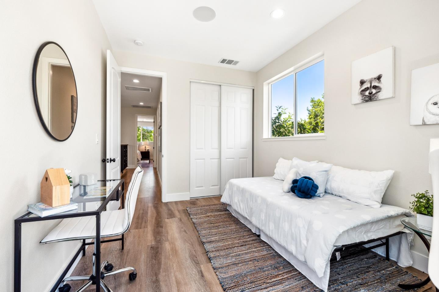 Detail Gallery Image 27 of 52 For 2054 Cranworth Cir, San Jose,  CA 95121 - 6 Beds | 3/1 Baths