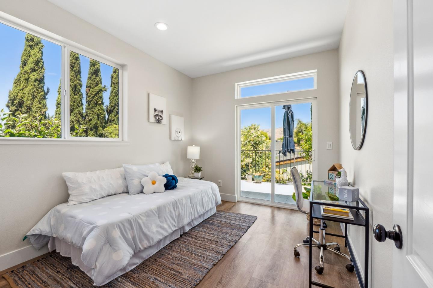Detail Gallery Image 28 of 52 For 2054 Cranworth Cir, San Jose,  CA 95121 - 6 Beds | 3/1 Baths