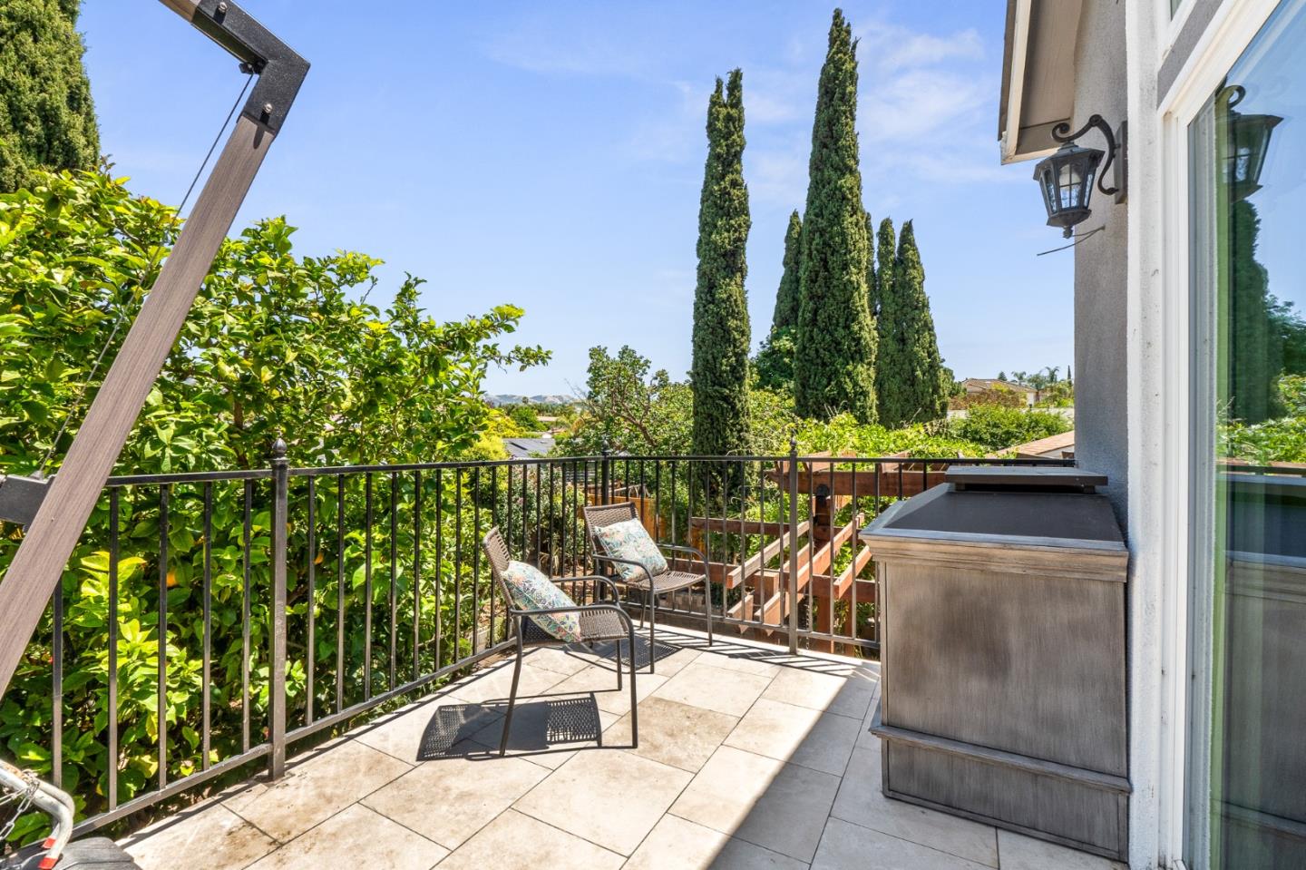 Detail Gallery Image 30 of 52 For 2054 Cranworth Cir, San Jose,  CA 95121 - 6 Beds | 3/1 Baths