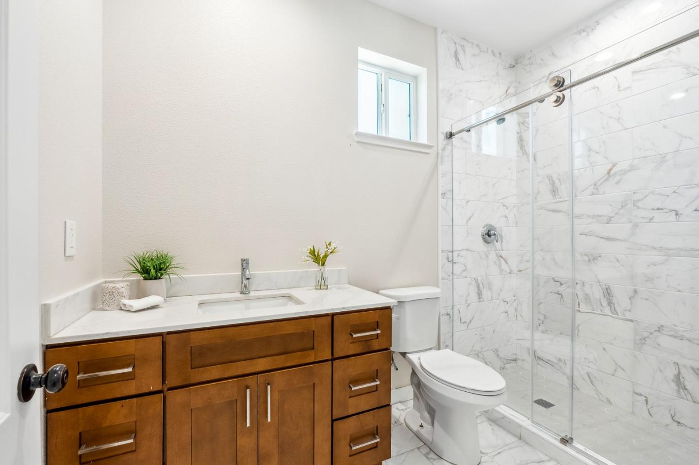 Detail Gallery Image 36 of 52 For 2054 Cranworth Cir, San Jose,  CA 95121 - 6 Beds | 3/1 Baths