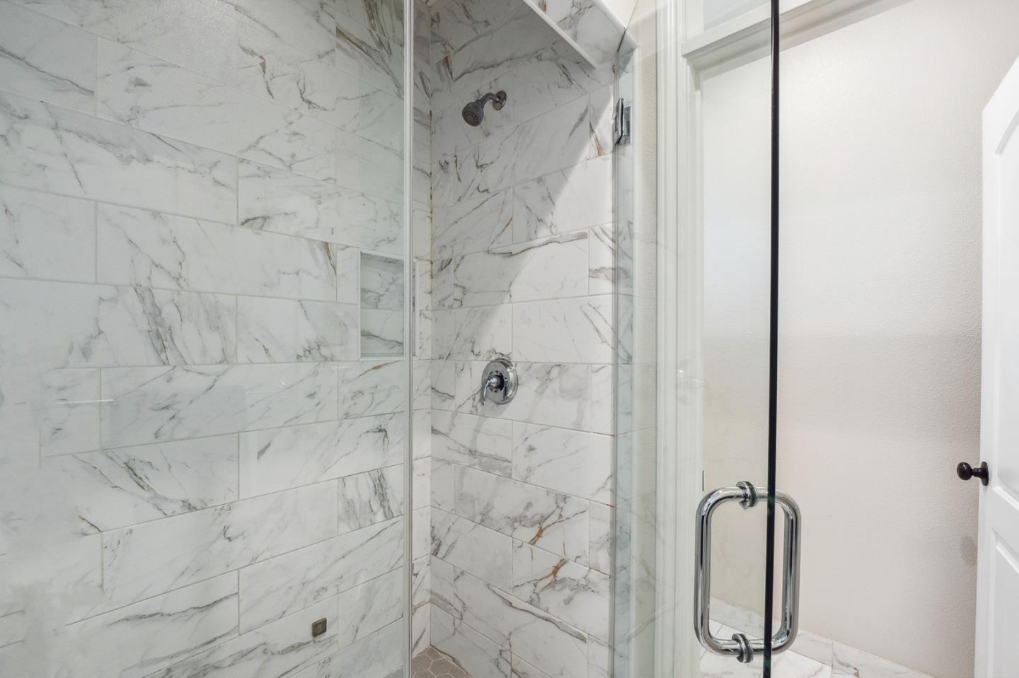 Detail Gallery Image 37 of 52 For 2054 Cranworth Cir, San Jose,  CA 95121 - 6 Beds | 3/1 Baths