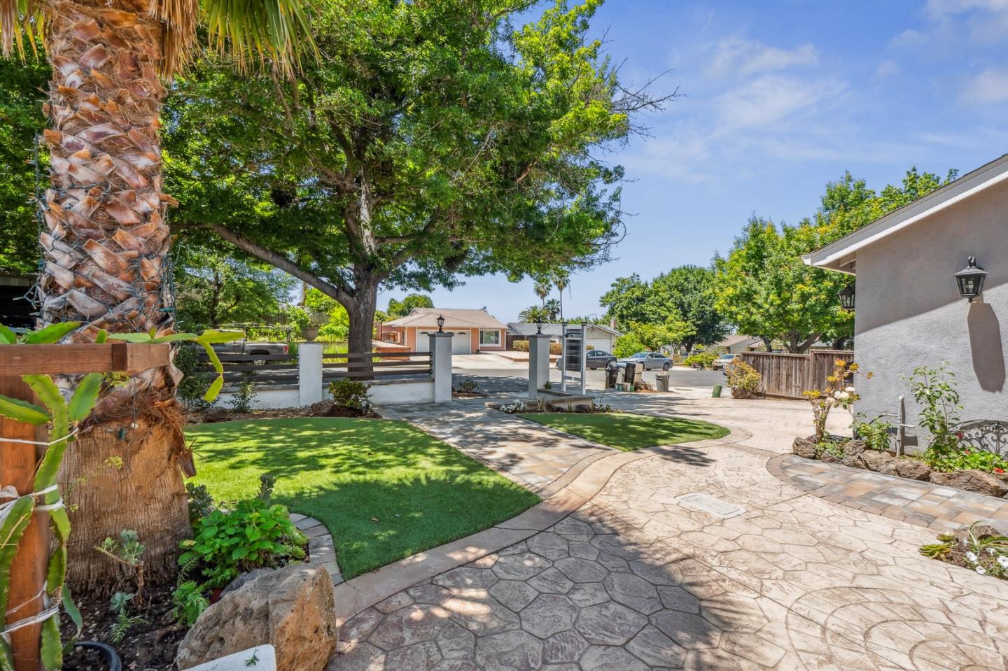Detail Gallery Image 42 of 52 For 2054 Cranworth Cir, San Jose,  CA 95121 - 6 Beds | 3/1 Baths