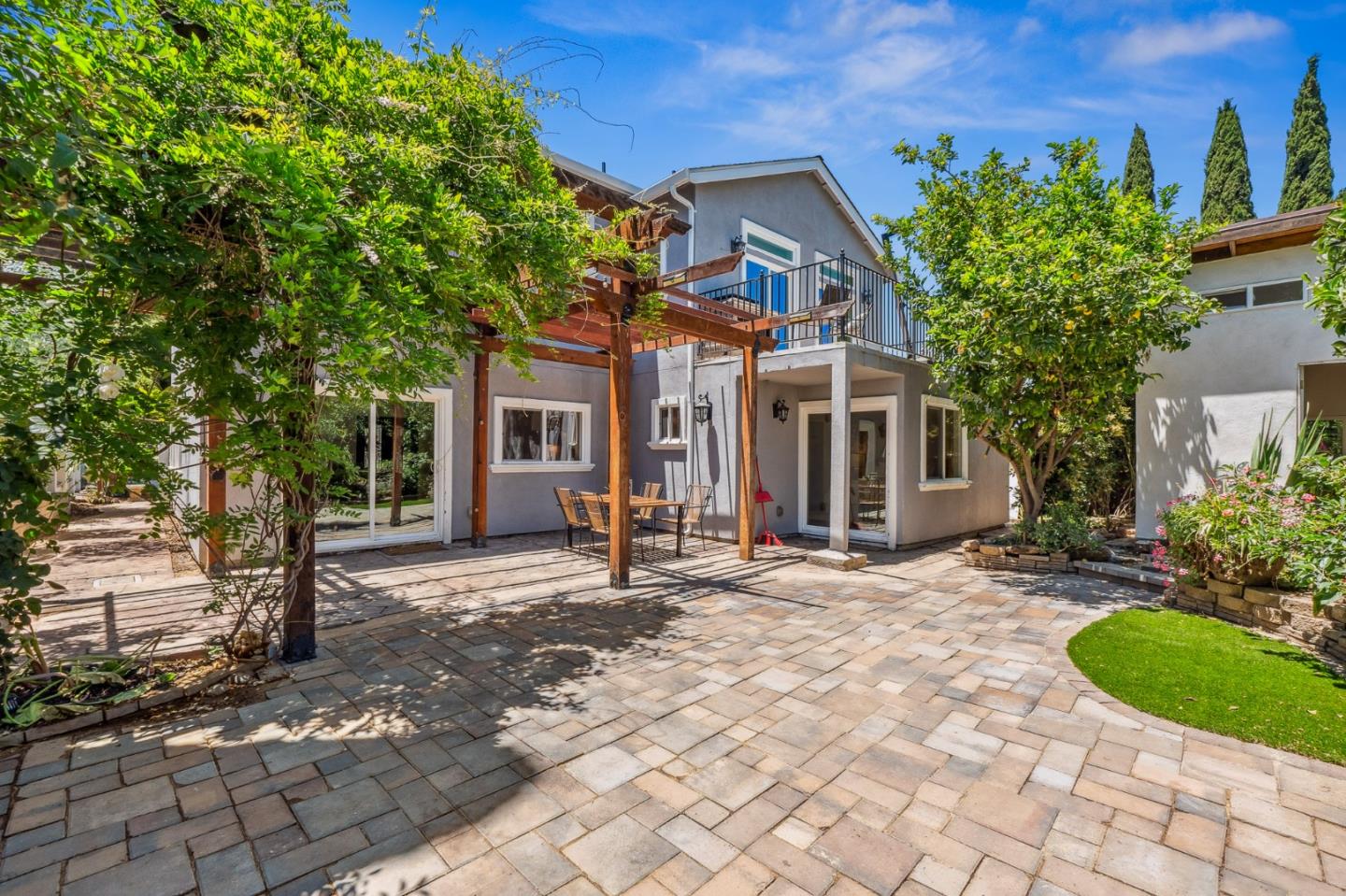 Detail Gallery Image 44 of 52 For 2054 Cranworth Cir, San Jose,  CA 95121 - 6 Beds | 3/1 Baths