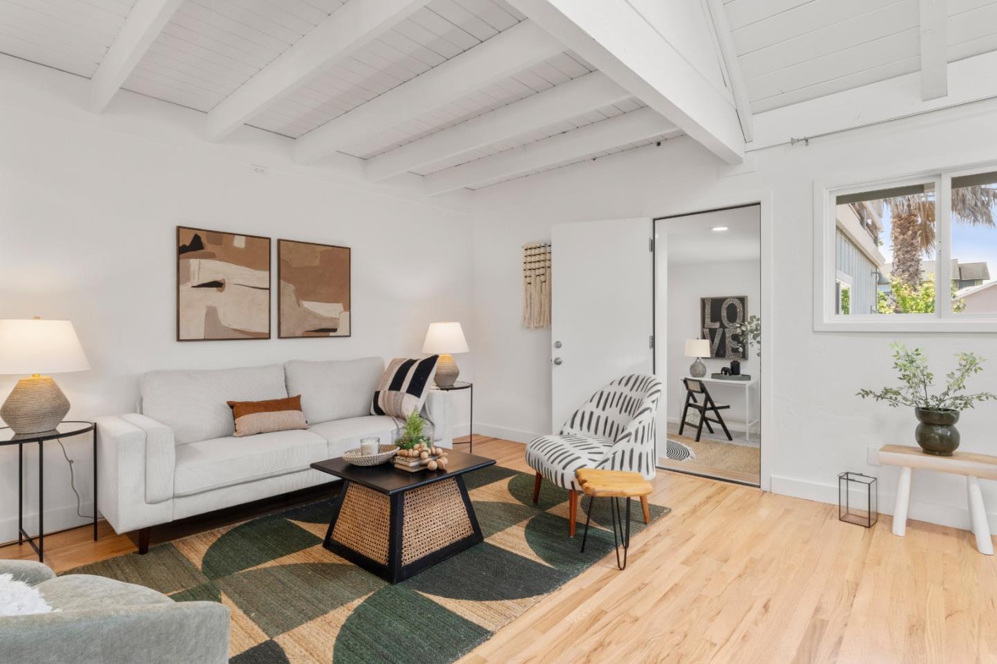 Detail Gallery Image 10 of 37 For 260 Walk Cir, Santa Cruz,  CA 95060 - 2 Beds | 1 Baths