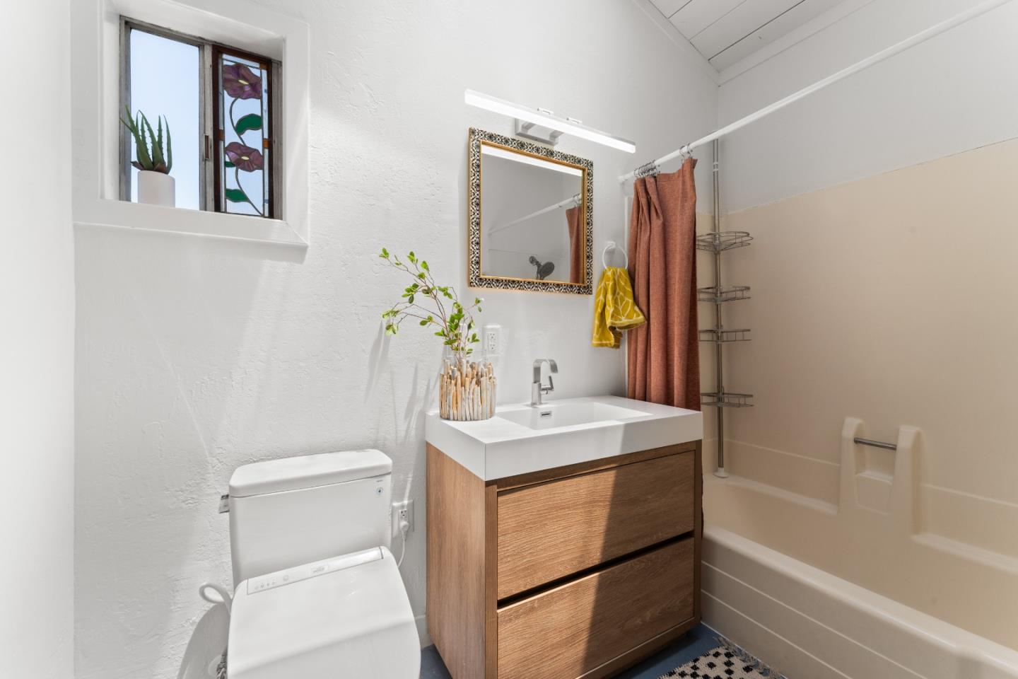 Detail Gallery Image 25 of 37 For 260 Walk Cir, Santa Cruz,  CA 95060 - 2 Beds | 1 Baths