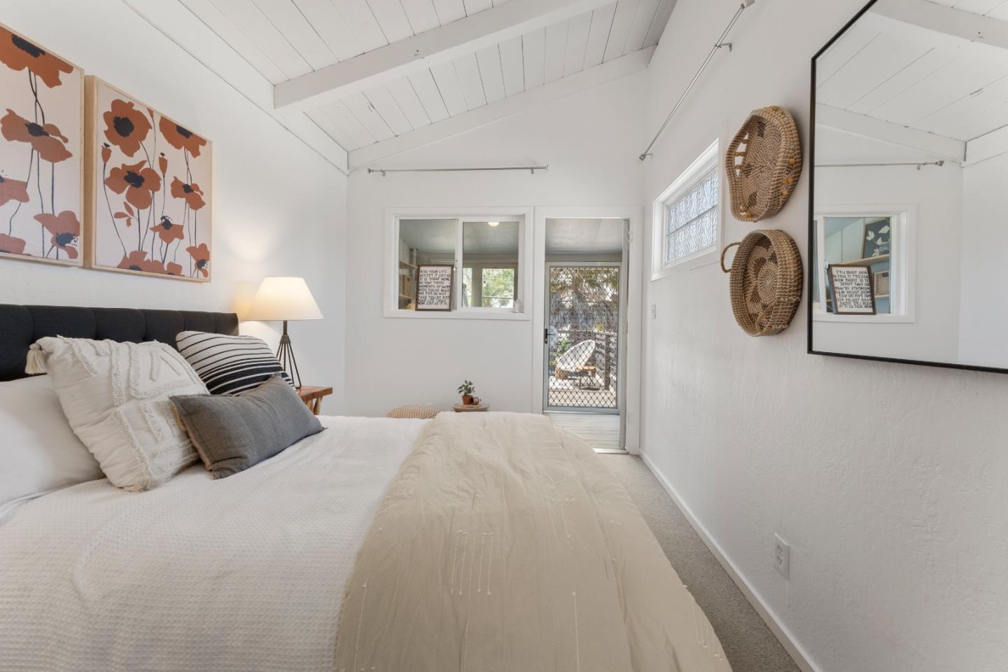 Detail Gallery Image 27 of 37 For 260 Walk Cir, Santa Cruz,  CA 95060 - 2 Beds | 1 Baths