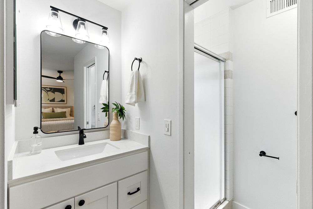 Detail Gallery Image 13 of 26 For 4784 Alex Dr, San Jose,  CA 95130 - 3 Beds | 2 Baths