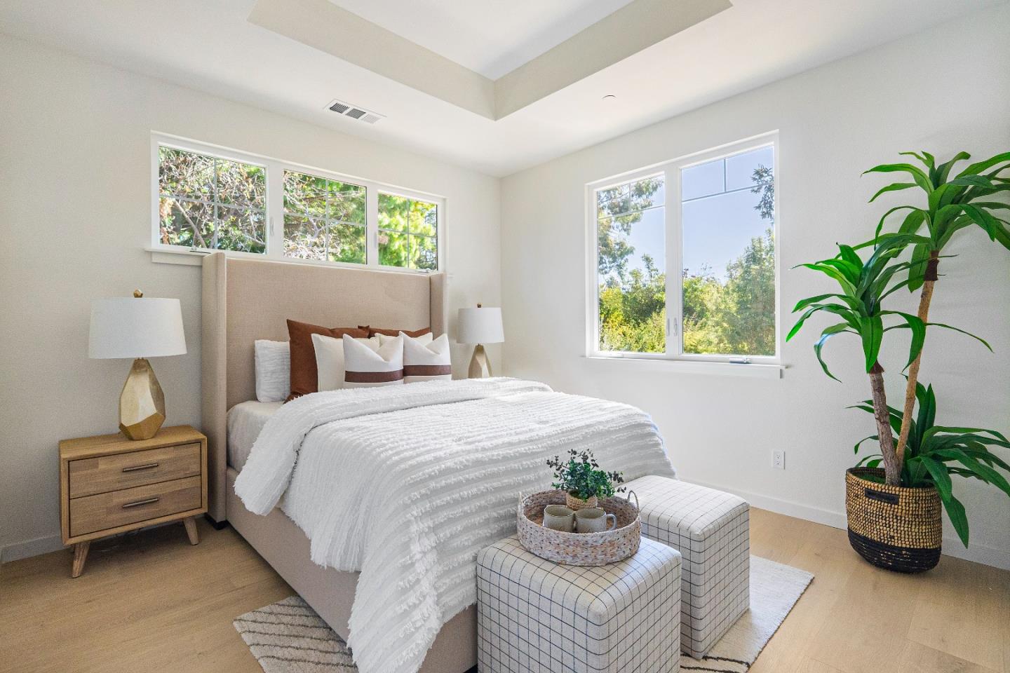 Detail Gallery Image 13 of 19 For 149 Flynn Ave, Mountain View,  CA 94043 - 3 Beds | 3/1 Baths