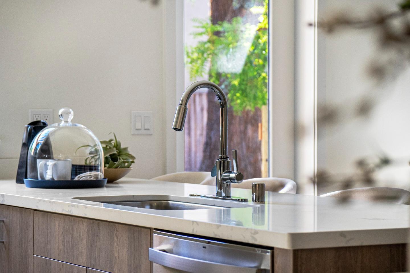 Detail Gallery Image 9 of 19 For 149 Flynn Ave, Mountain View,  CA 94043 - 3 Beds | 3/1 Baths