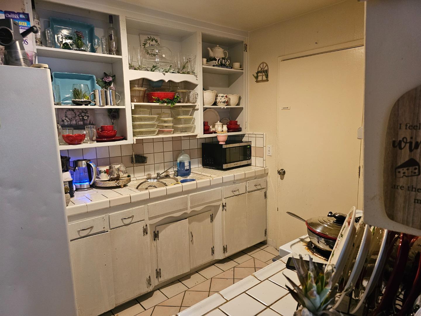 Detail Gallery Image 9 of 14 For 5005 37th Ave, Sacramento,  CA 95824 - – Beds | – Baths