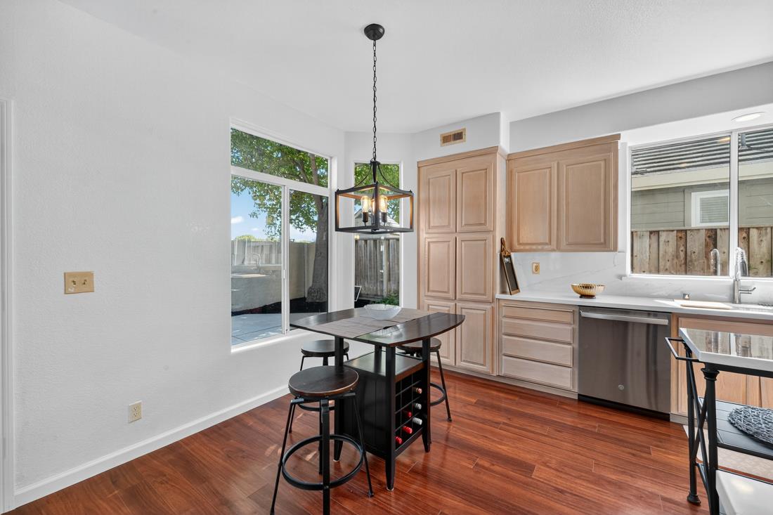 Detail Gallery Image 18 of 65 For 17671 Riverbend Rd, Salinas,  CA 93908 - 4 Beds | 3 Baths