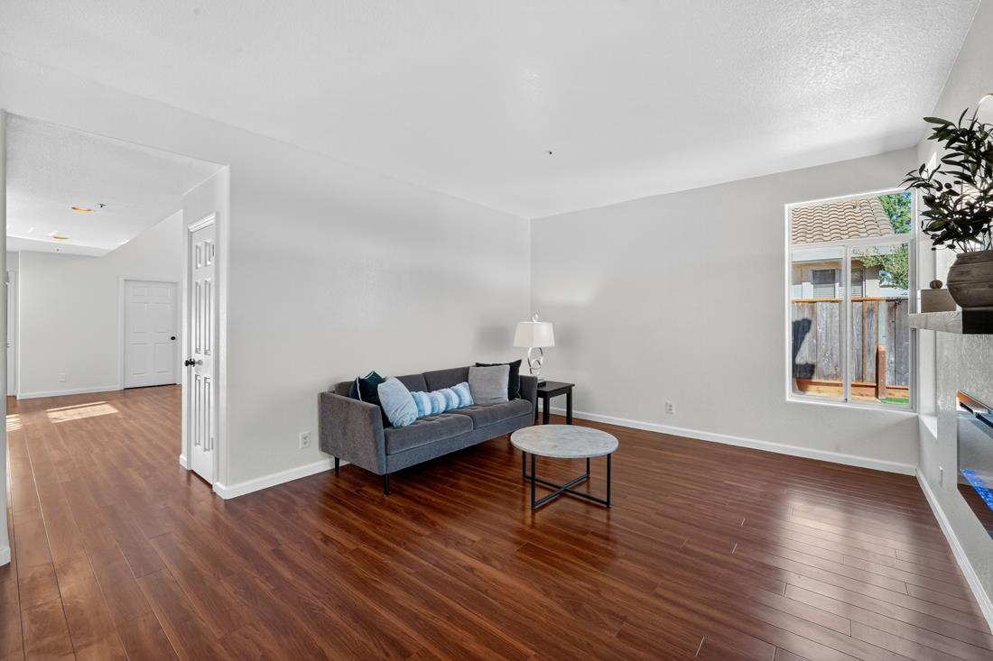 Detail Gallery Image 21 of 65 For 17671 Riverbend Rd, Salinas,  CA 93908 - 4 Beds | 3 Baths