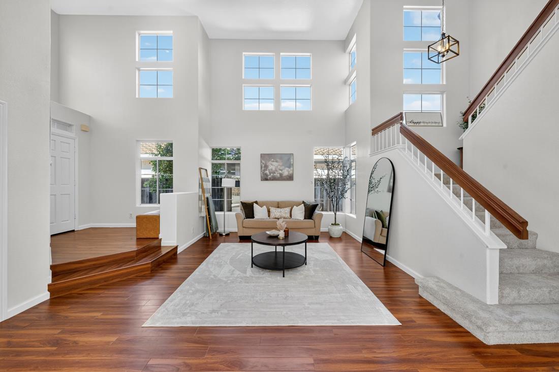 Detail Gallery Image 7 of 65 For 17671 Riverbend Rd, Salinas,  CA 93908 - 4 Beds | 3 Baths