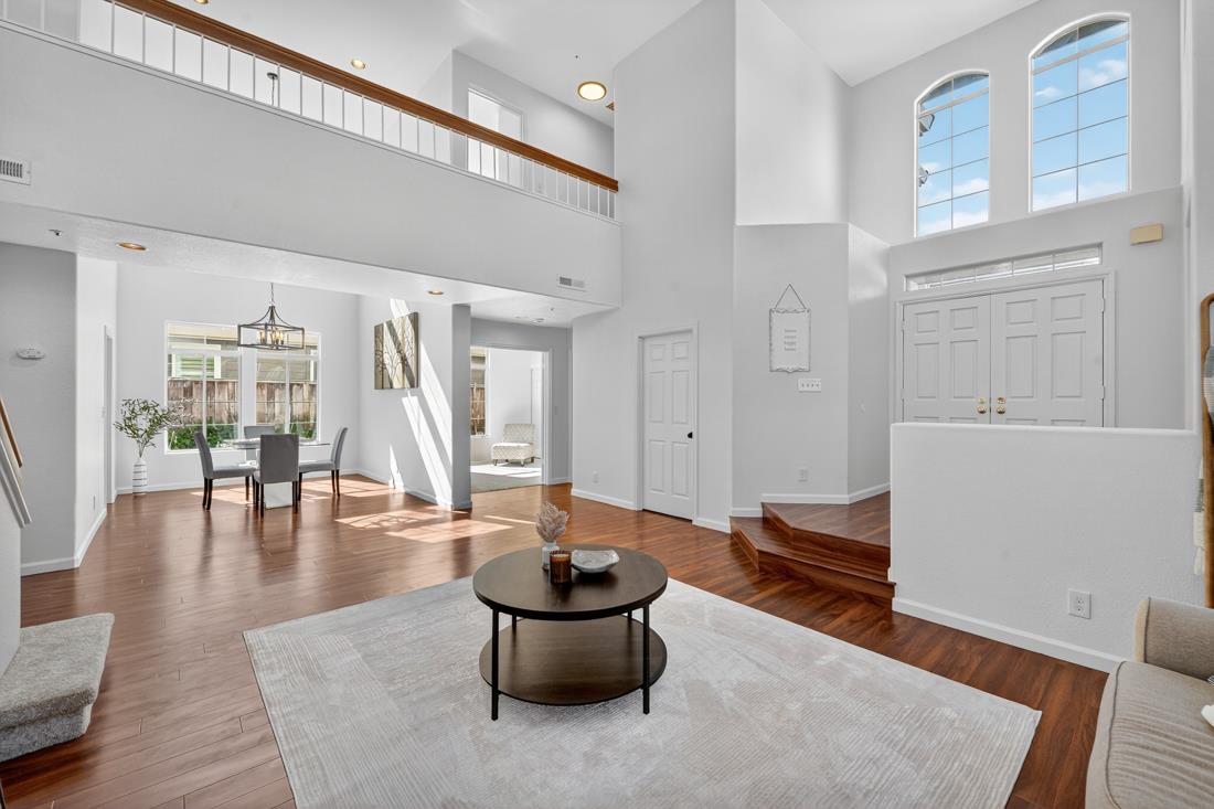Detail Gallery Image 9 of 65 For 17671 Riverbend Rd, Salinas,  CA 93908 - 4 Beds | 3 Baths