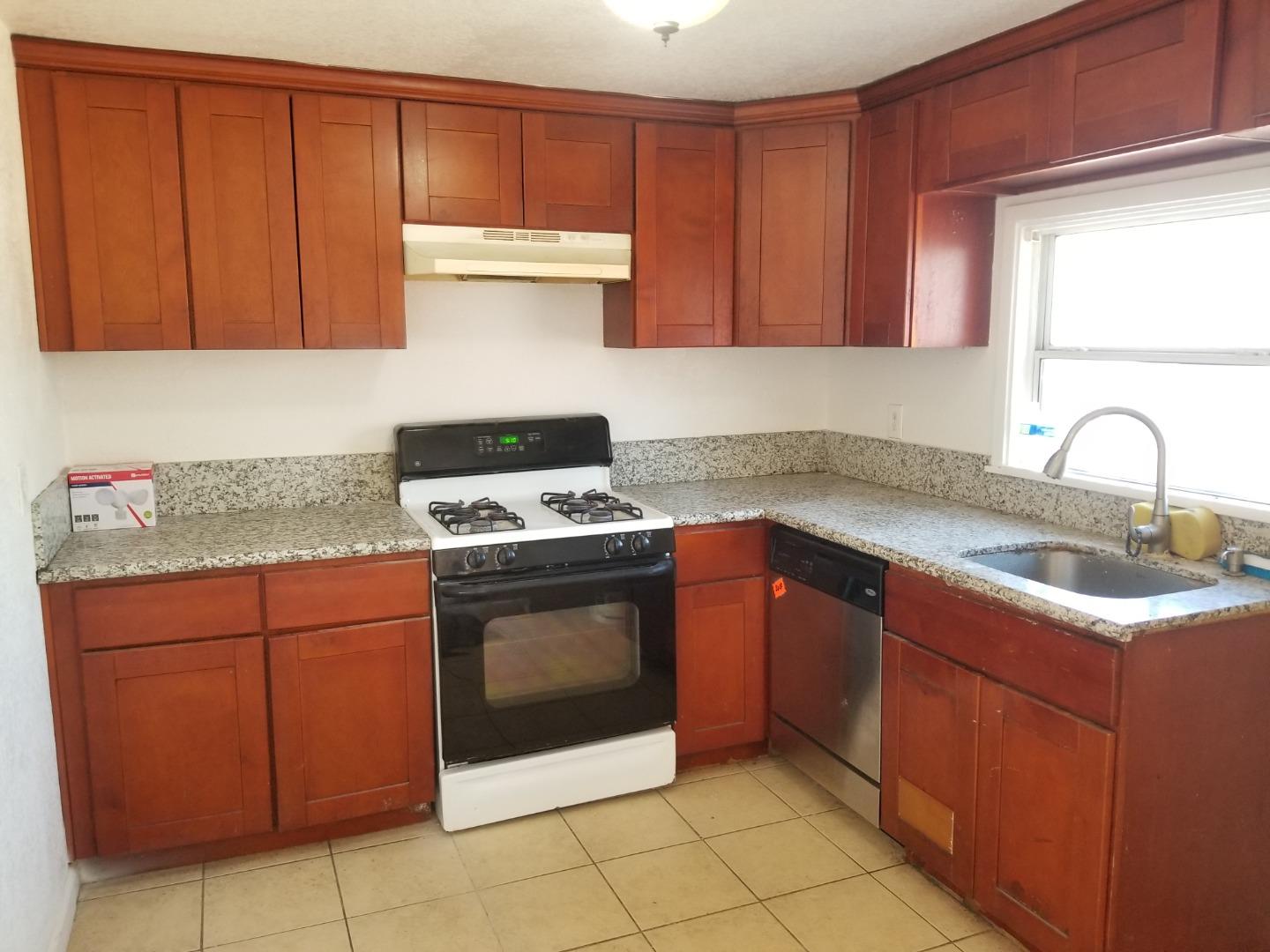 Detail Gallery Image 16 of 34 For 7440 38th Ave, Sacramento,  CA 95824 - 3 Beds | 1 Baths