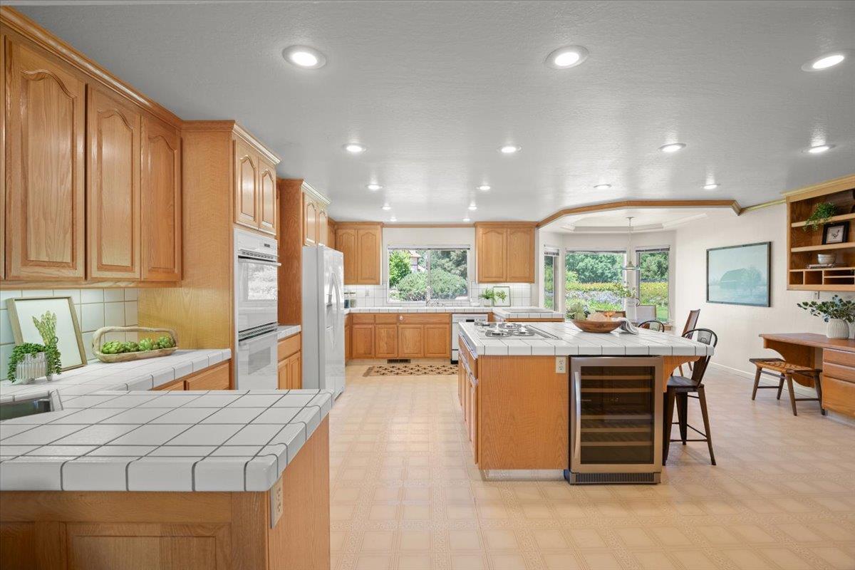 Detail Gallery Image 16 of 67 For 2130 Louis Holstrom Dr, Morgan Hill,  CA 95037 - 4 Beds | 2/1 Baths