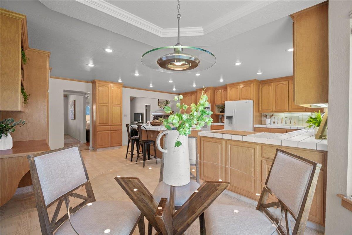 Detail Gallery Image 20 of 67 For 2130 Louis Holstrom Dr, Morgan Hill,  CA 95037 - 4 Beds | 2/1 Baths