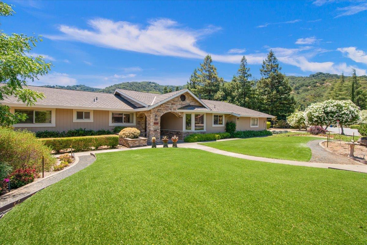 Detail Gallery Image 3 of 67 For 2130 Louis Holstrom Dr, Morgan Hill,  CA 95037 - 4 Beds | 2/1 Baths