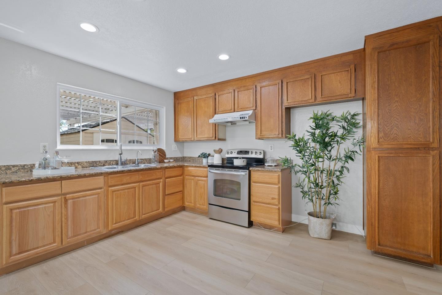 Detail Gallery Image 19 of 56 For 466 Prada Dr, Milpitas,  CA 95035 - 4 Beds | 2 Baths