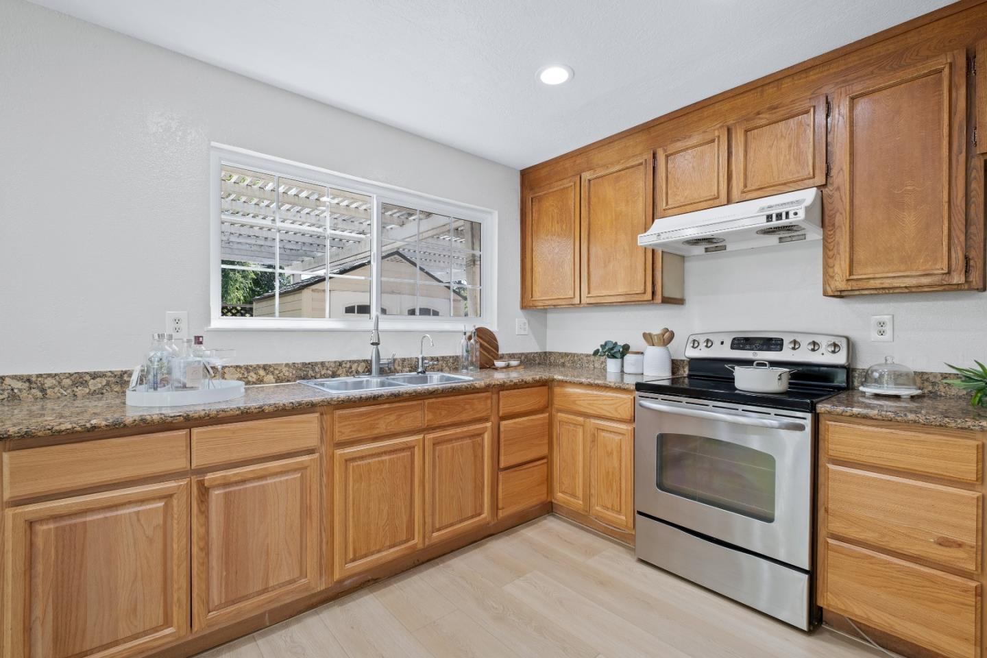 Detail Gallery Image 20 of 56 For 466 Prada Dr, Milpitas,  CA 95035 - 4 Beds | 2 Baths