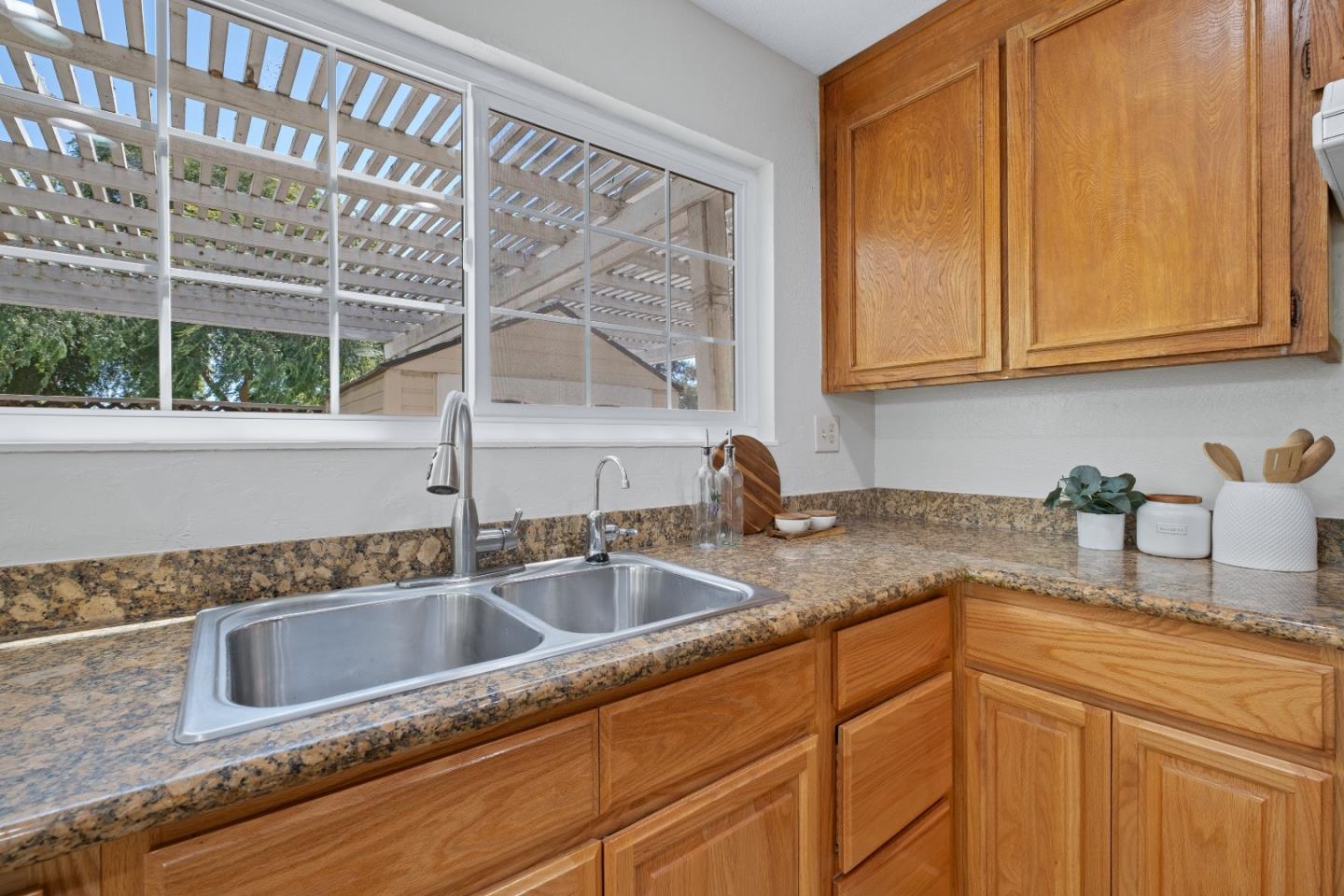 Detail Gallery Image 21 of 56 For 466 Prada Dr, Milpitas,  CA 95035 - 4 Beds | 2 Baths
