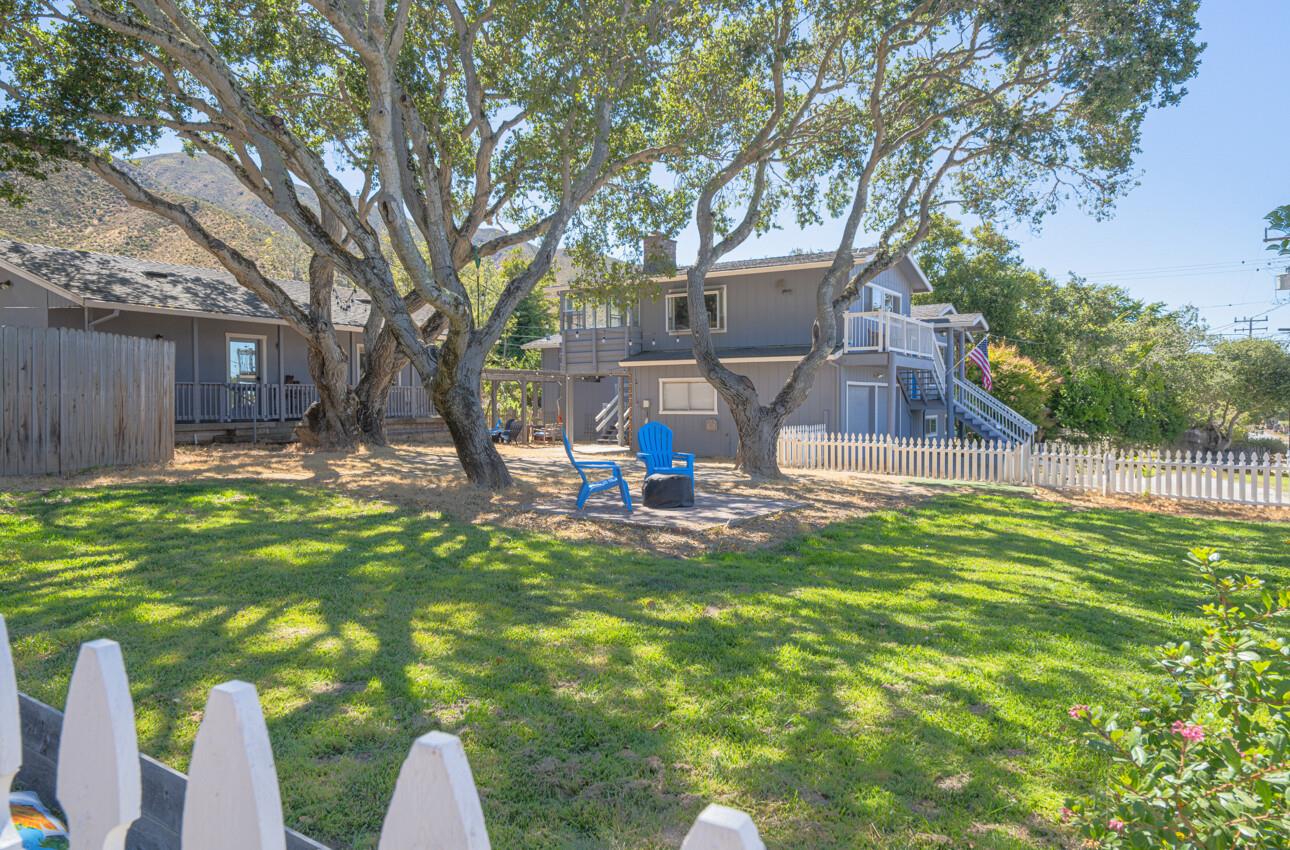 Detail Gallery Image 11 of 66 For 394 Mesa Rd, Salinas,  CA 93908 - 6 Beds | 4 Baths