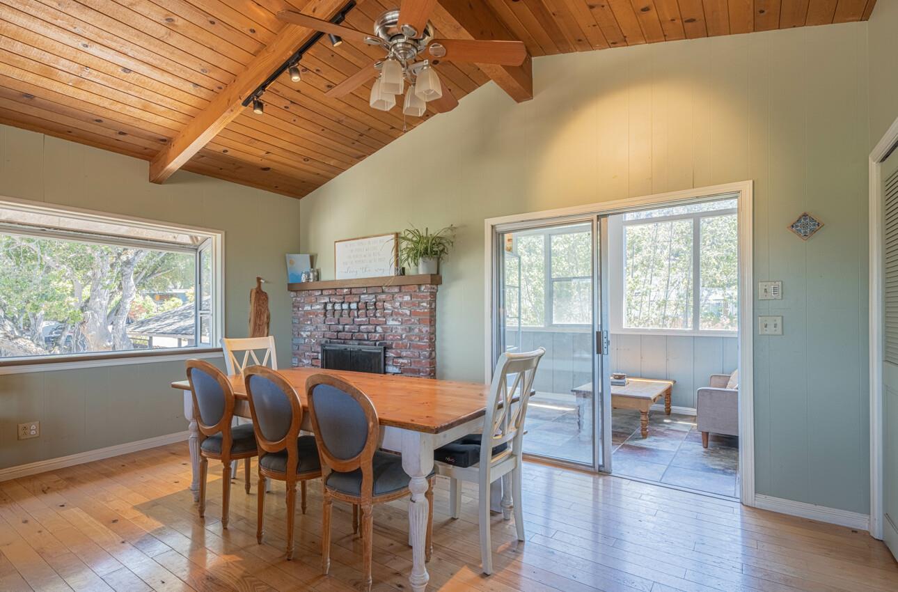 Detail Gallery Image 20 of 66 For 394 Mesa Rd, Salinas,  CA 93908 - 6 Beds | 4 Baths