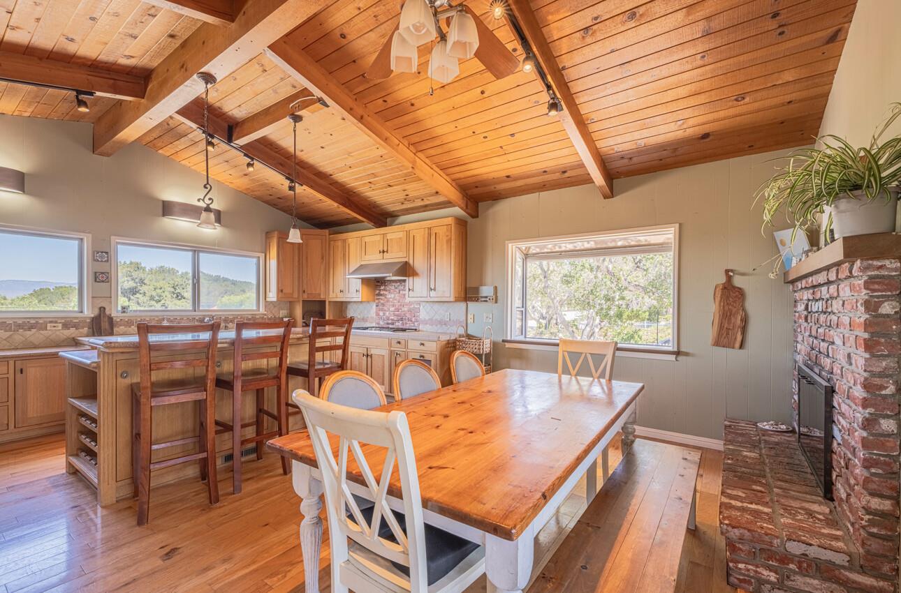 Detail Gallery Image 23 of 66 For 394 Mesa Rd, Salinas,  CA 93908 - 6 Beds | 4 Baths