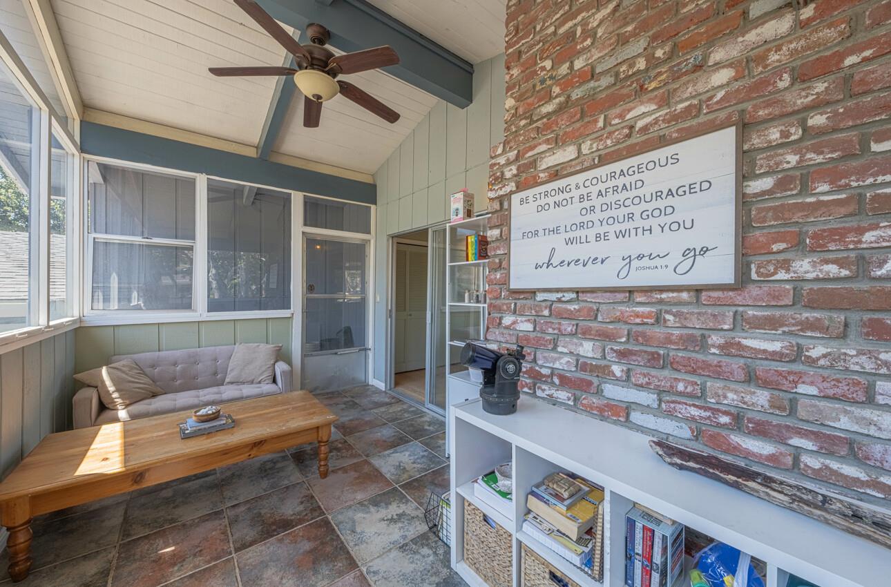 Detail Gallery Image 30 of 66 For 394 Mesa Rd, Salinas,  CA 93908 - 6 Beds | 4 Baths