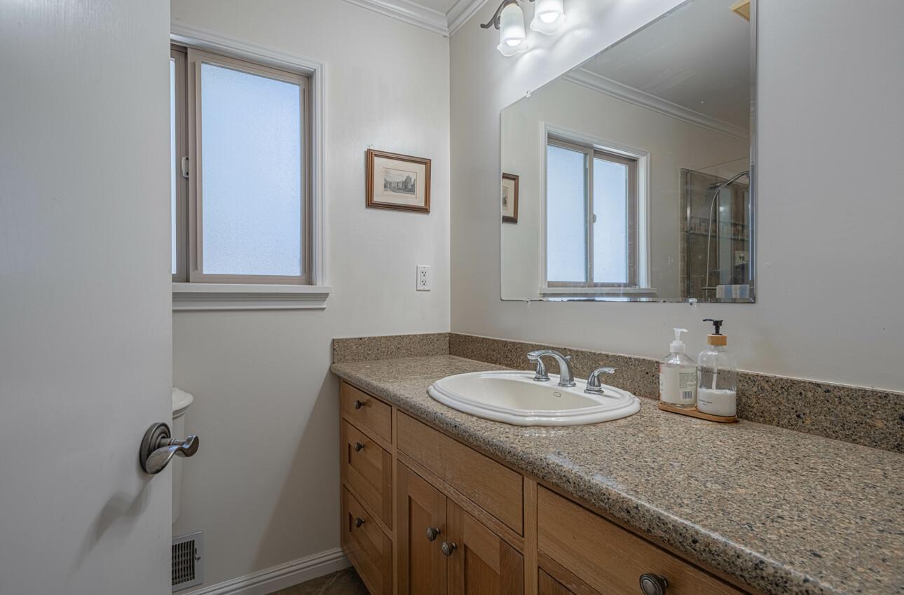 Detail Gallery Image 34 of 66 For 394 Mesa Rd, Salinas,  CA 93908 - 6 Beds | 4 Baths