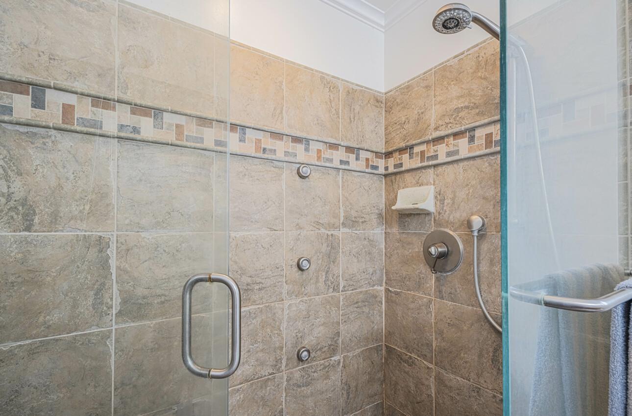 Detail Gallery Image 35 of 66 For 394 Mesa Rd, Salinas,  CA 93908 - 6 Beds | 4 Baths