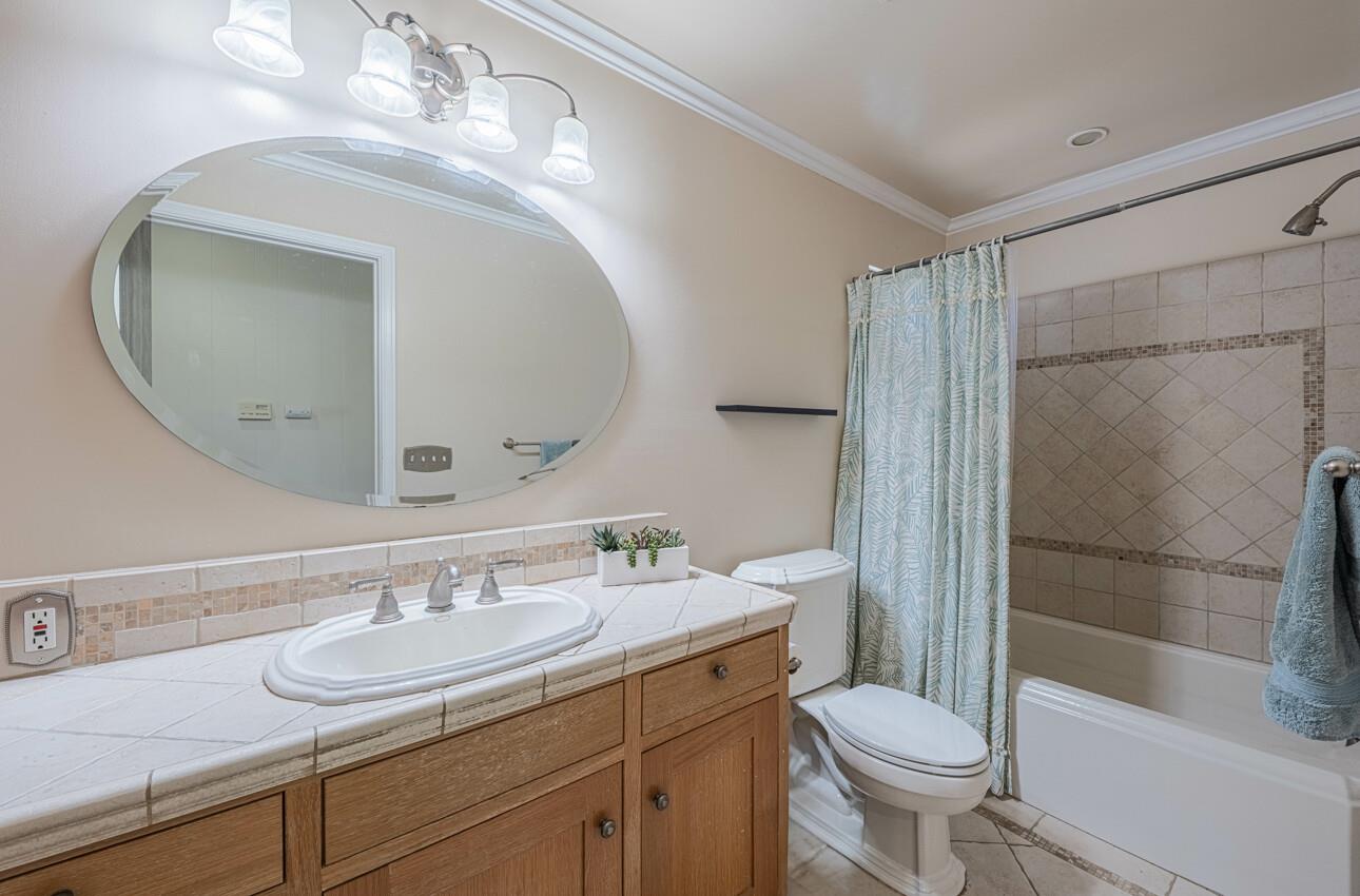 Detail Gallery Image 41 of 66 For 394 Mesa Rd, Salinas,  CA 93908 - 6 Beds | 4 Baths