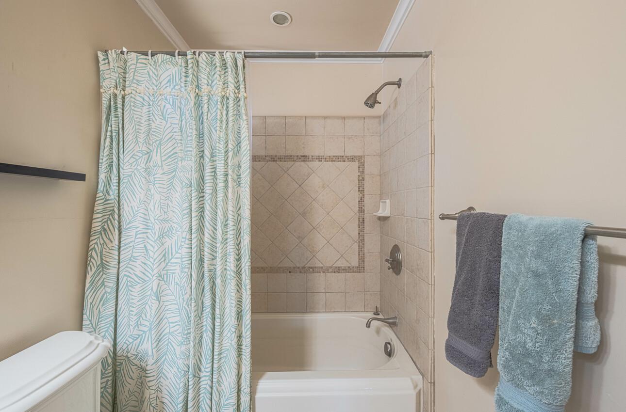 Detail Gallery Image 42 of 66 For 394 Mesa Rd, Salinas,  CA 93908 - 6 Beds | 4 Baths