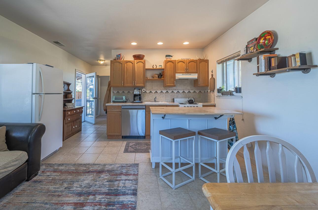 Detail Gallery Image 60 of 66 For 394 Mesa Rd, Salinas,  CA 93908 - 6 Beds | 4 Baths