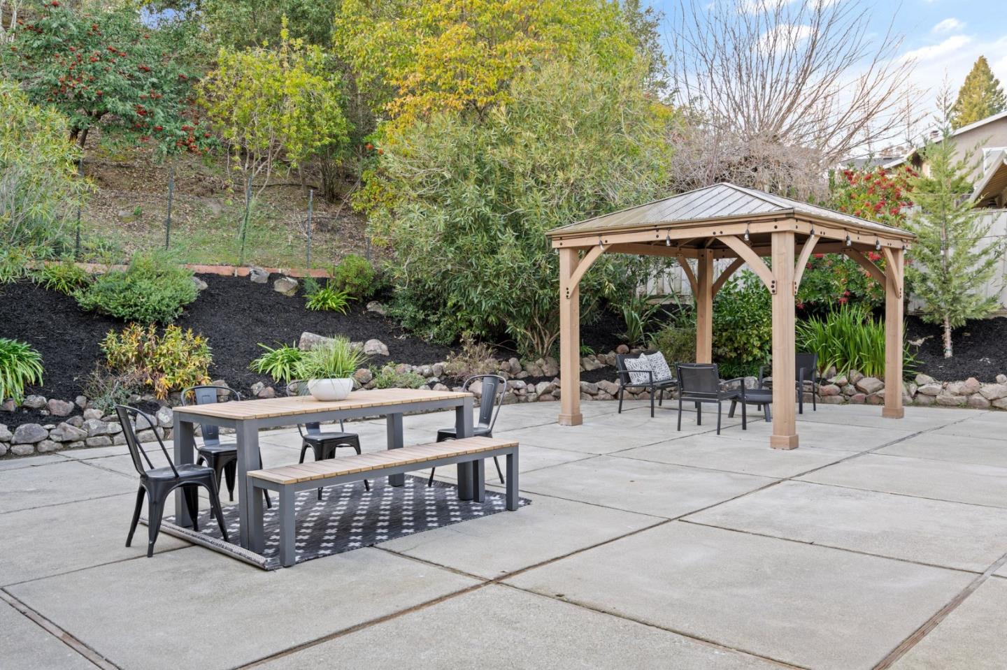Detail Gallery Image 35 of 45 For 100 Hardie Dr, Moraga,  CA 94556 - 4 Beds | 2 Baths