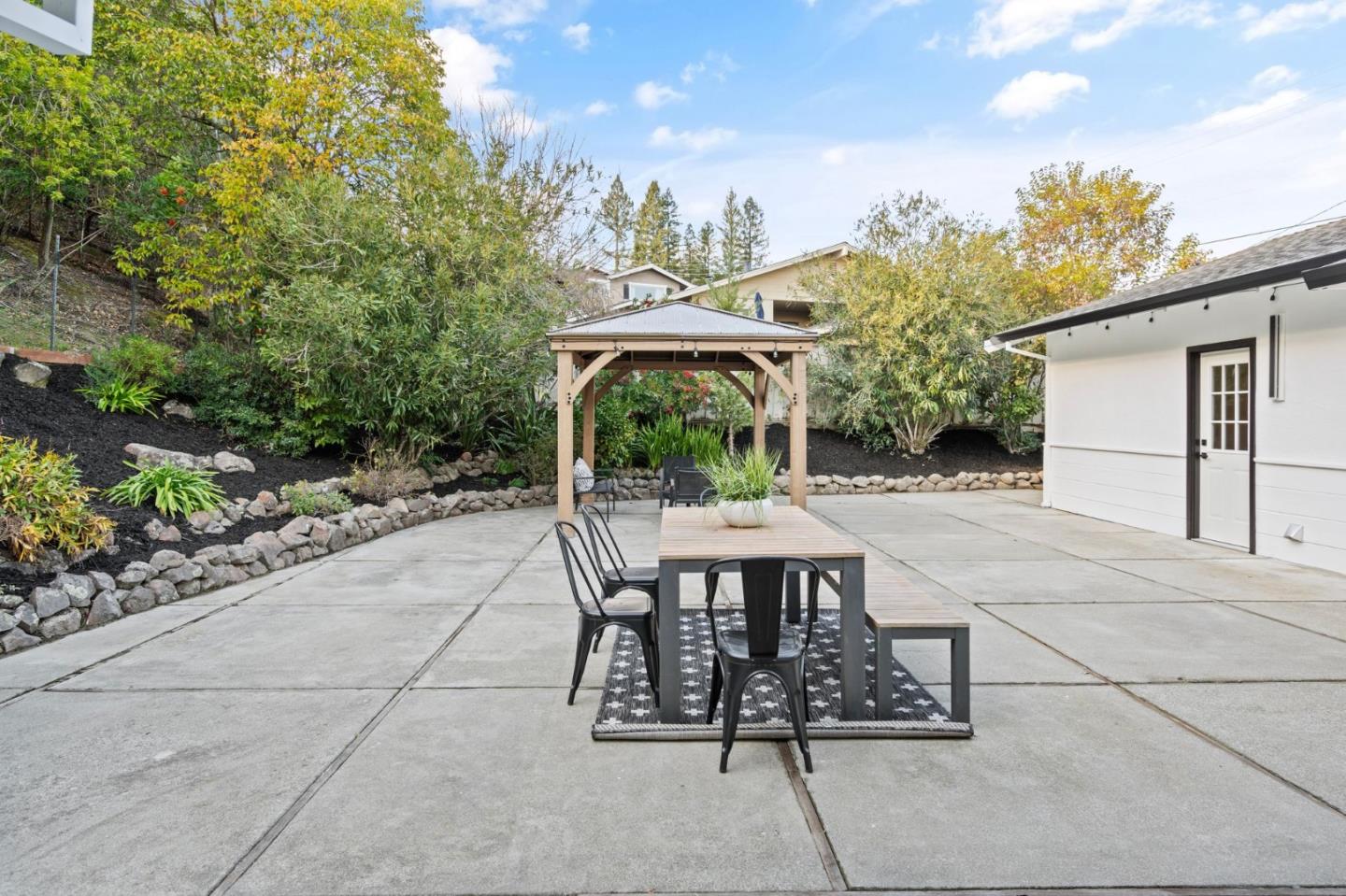 Detail Gallery Image 36 of 45 For 100 Hardie Dr, Moraga,  CA 94556 - 4 Beds | 2 Baths