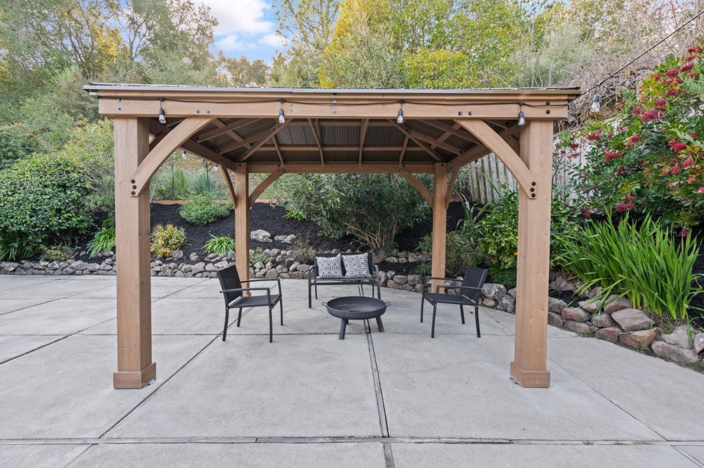 Detail Gallery Image 37 of 45 For 100 Hardie Dr, Moraga,  CA 94556 - 4 Beds | 2 Baths