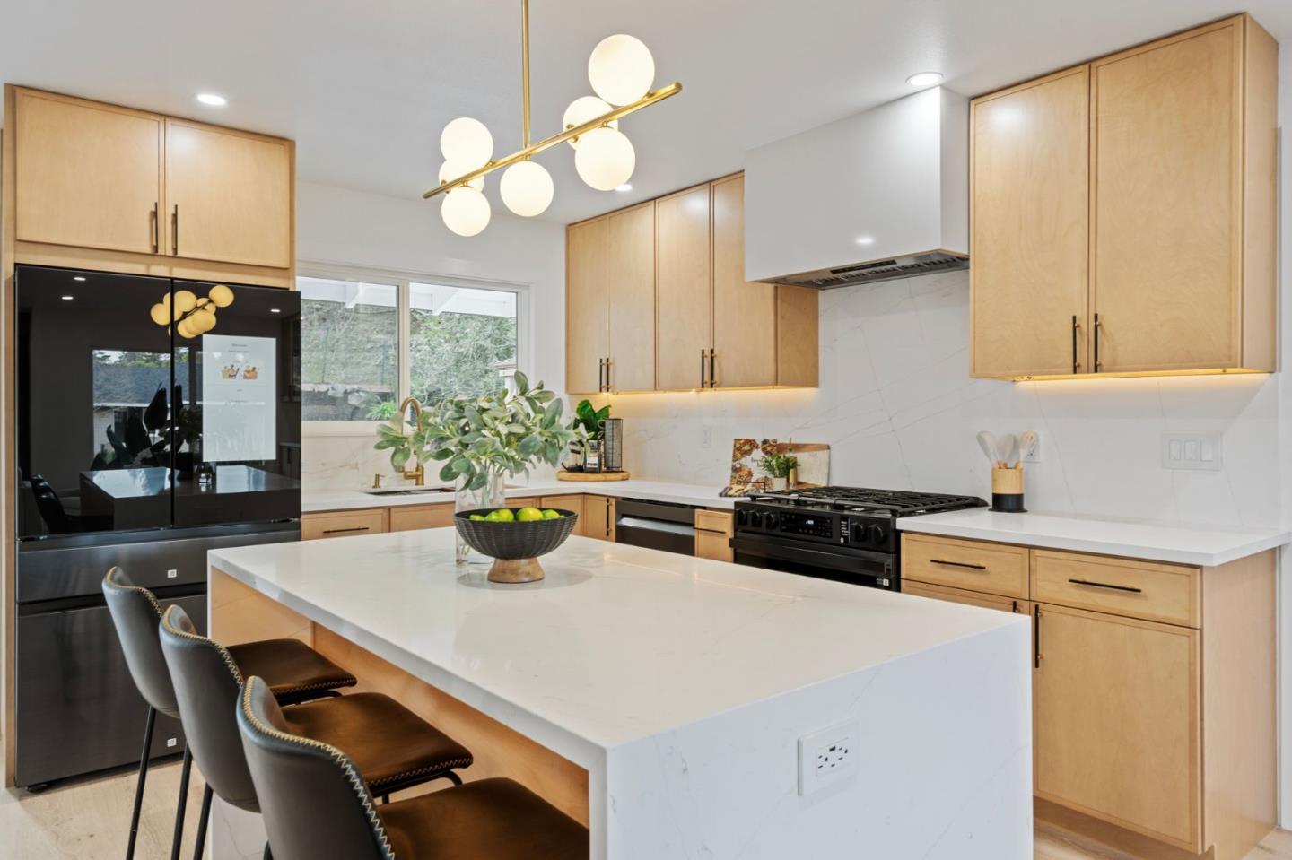 Detail Gallery Image 9 of 45 For 100 Hardie Dr, Moraga,  CA 94556 - 4 Beds | 2 Baths