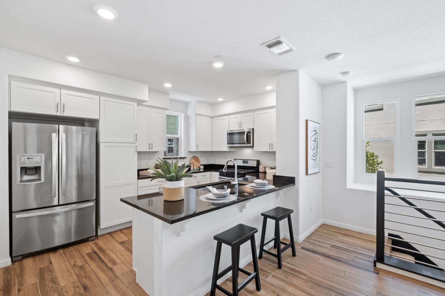 Detail Gallery Image 10 of 66 For 1452 Lavender Loop, Milpitas,  CA 95035 - 3 Beds | 2/1 Baths