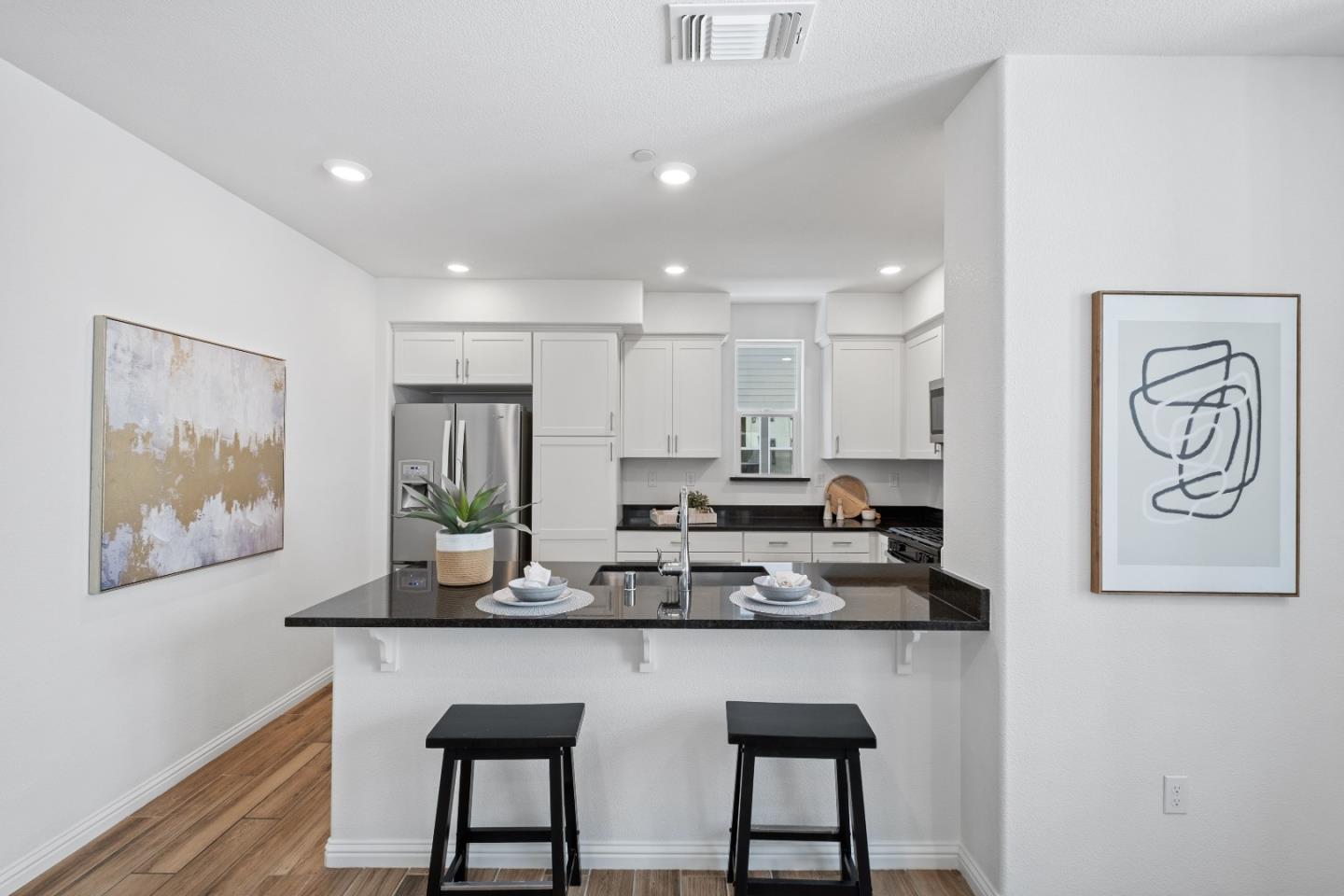 Detail Gallery Image 18 of 66 For 1452 Lavender Loop, Milpitas,  CA 95035 - 3 Beds | 2/1 Baths
