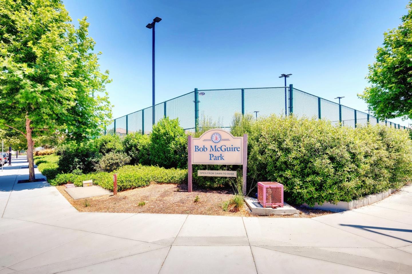 Detail Gallery Image 49 of 66 For 1452 Lavender Loop, Milpitas,  CA 95035 - 3 Beds | 2/1 Baths