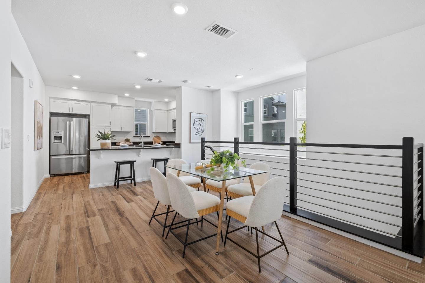 Detail Gallery Image 6 of 66 For 1452 Lavender Loop, Milpitas,  CA 95035 - 3 Beds | 2/1 Baths