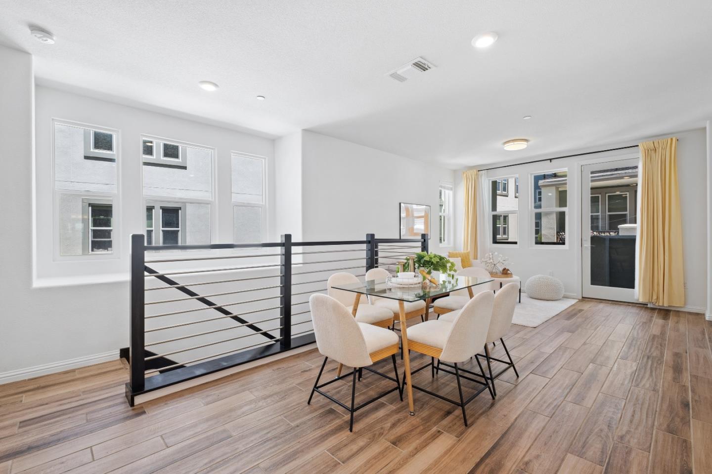 Detail Gallery Image 7 of 66 For 1452 Lavender Loop, Milpitas,  CA 95035 - 3 Beds | 2/1 Baths