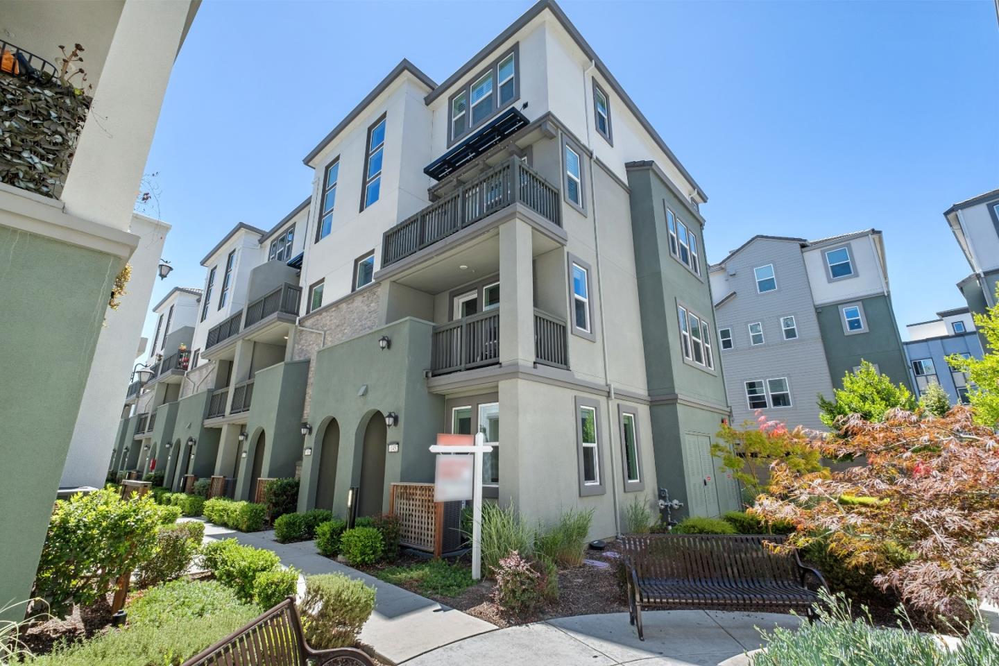 Detail Gallery Image 9 of 66 For 1452 Lavender Loop, Milpitas,  CA 95035 - 3 Beds | 2/1 Baths