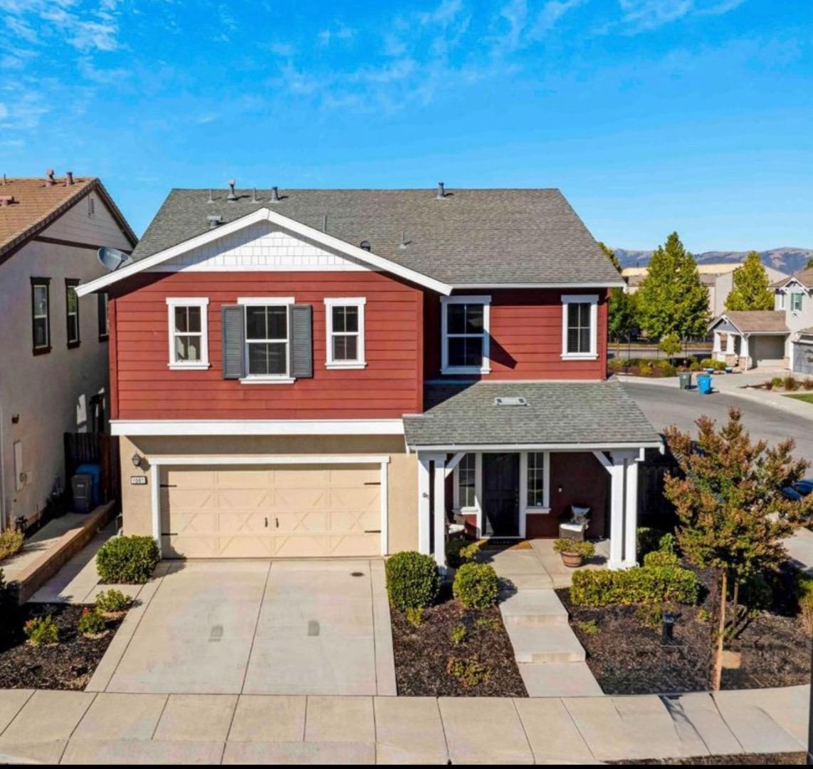Detail Gallery Image 1 of 5 For 1061 Viognier Way, Gilroy,  CA 95020 - 3 Beds | 2/1 Baths